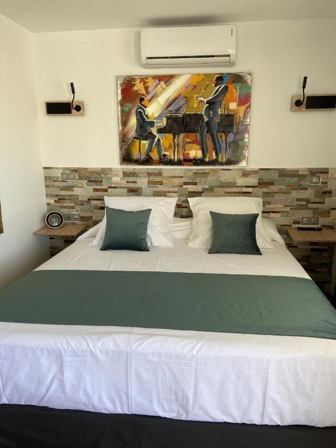 Hotel El Chaparral มิฮาส ภายนอก รูปภาพ