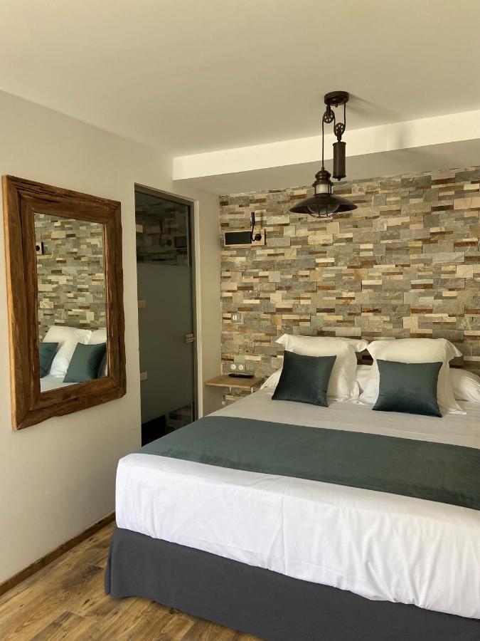 Hotel El Chaparral มิฮาส ภายนอก รูปภาพ
